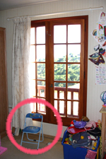 attention aux chaises &agrave; l'&eacute;tage